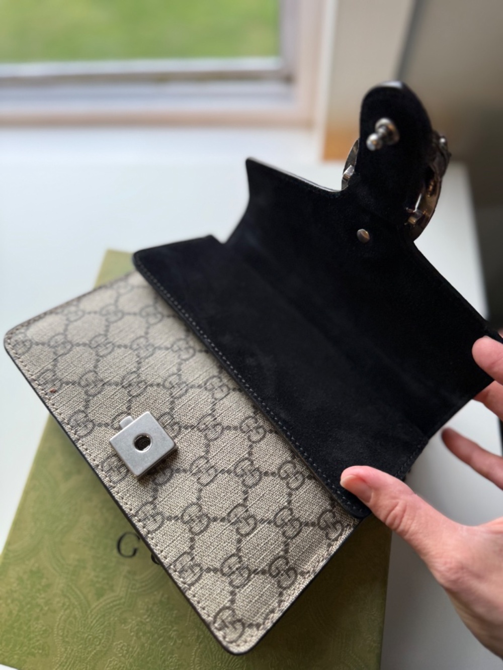 Handbag - Picture 12 of 13